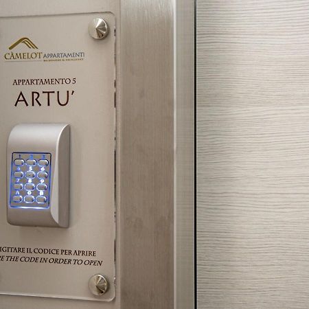 Camelot Appartamenti - Business E Holiday サン・マルティーノ・ブオン・アルベルゴ エクステリア 写真